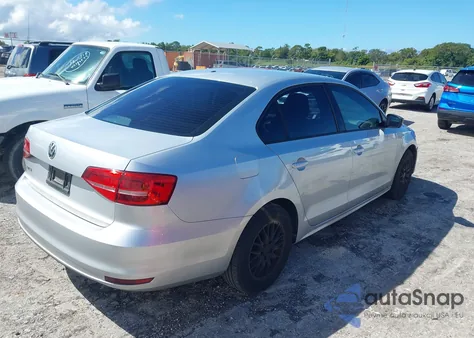 2015 Volkswagen Jetta 2.0L S z USA, uszkodzony, nr VIN 3VW2K7AJ2FM260180